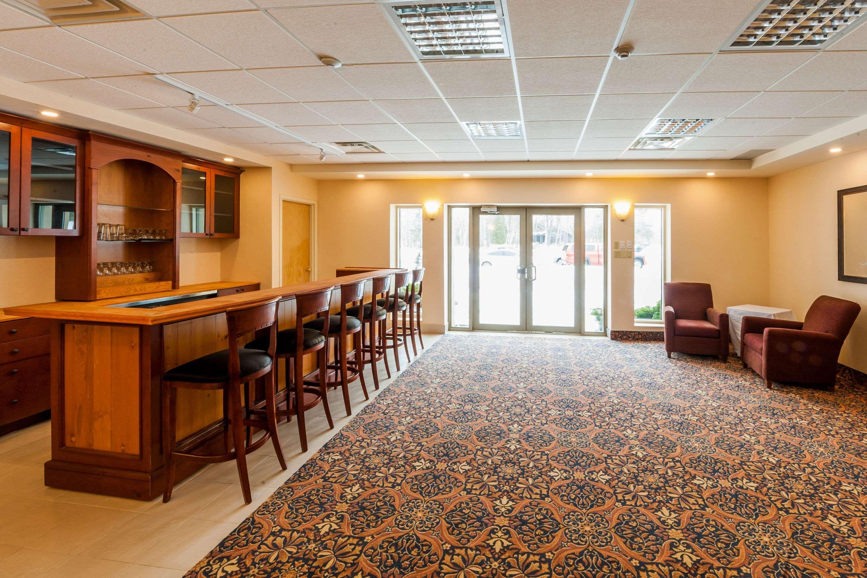 Pinestone Resort, Conference Centre, Spa & Golf Course Haliburton Exteriör bild