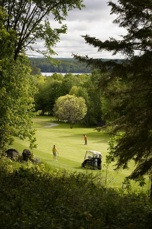 Pinestone Resort, Conference Centre, Spa & Golf Course Haliburton Exteriör bild